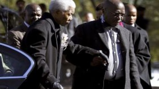 Nelson Mandela la înmormântarea strănepoatei sale