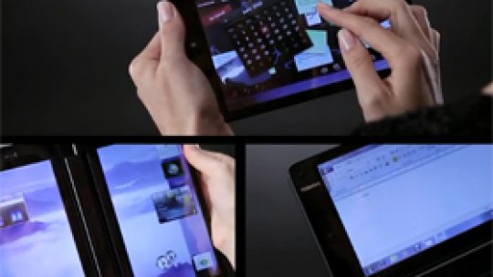 Mini-notebook cu două ecrane de la Toshiba