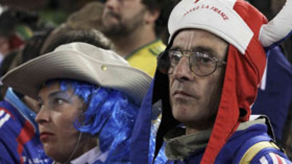 "Adieu les Bleus", "Capul cocoşului a fost tăiat"