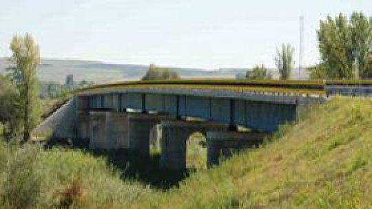 Podul "Grigore Vieru" între România şi R. Moldova