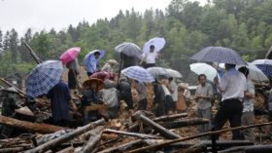 Peste o sută de morţi în inundaţiile din China