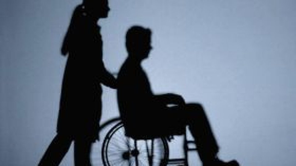 Fără salarii de aproape şase luni