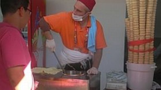 Îngheţata turcească, servită cu spectacol