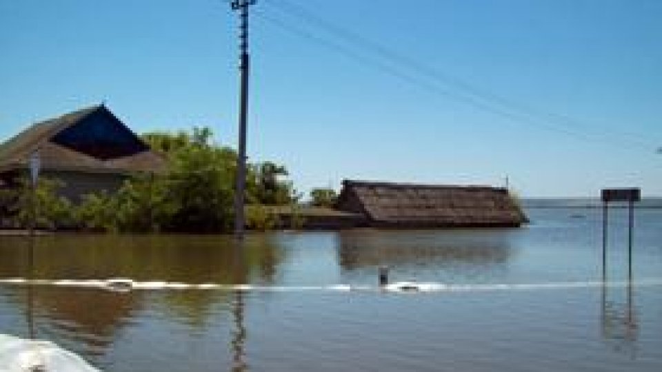 Risc de inundaţii în trei localităţi din Republica Moldova 