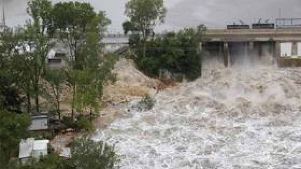 Inundaţii în statul american Iowa, în urma ruperii unui baraj