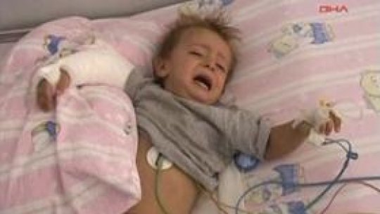 A supravieţuit căderii de la etajul III (video)