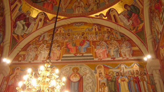 Biserica Mănăstirii Putna pictată după aproape 400 de ani