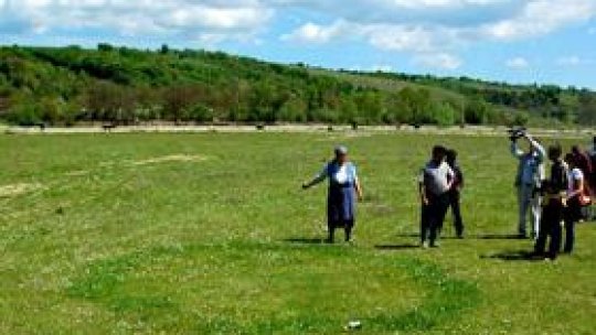 Terenuri de golf pentru angajaţii de la Ford