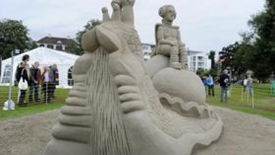 Doi români au câştigat un concurs de sculptură în nisip