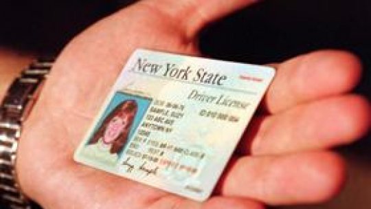 ONG-urile critică noile cărţi de identitate