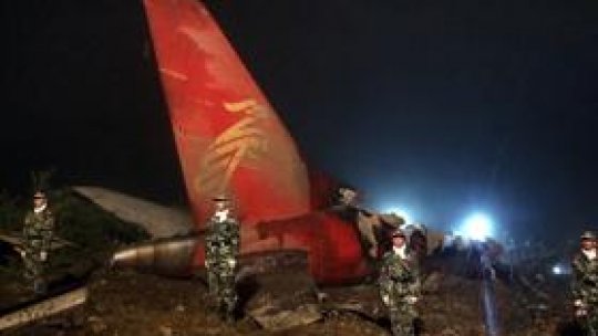 Cutia neagră a avionului prăbuşit în China, găsită