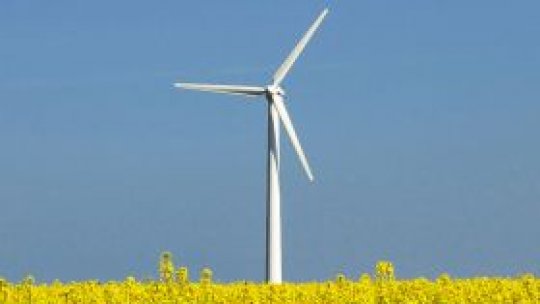 Turbine eoliene si panouri solare în 10 comune din Bihor