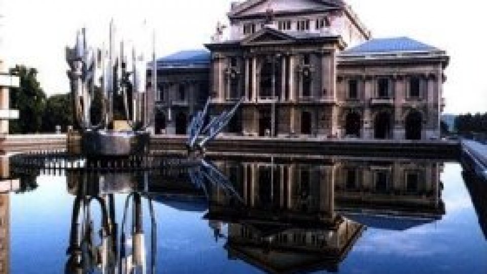 Ca la noi, la nimeni