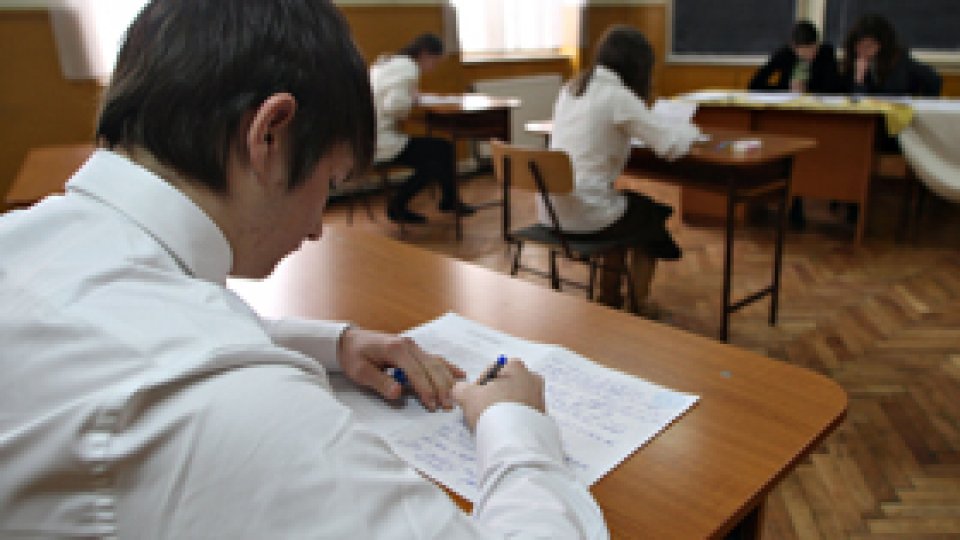 Peste o mie de elevi din Dolj se prezintă la bacalaureat