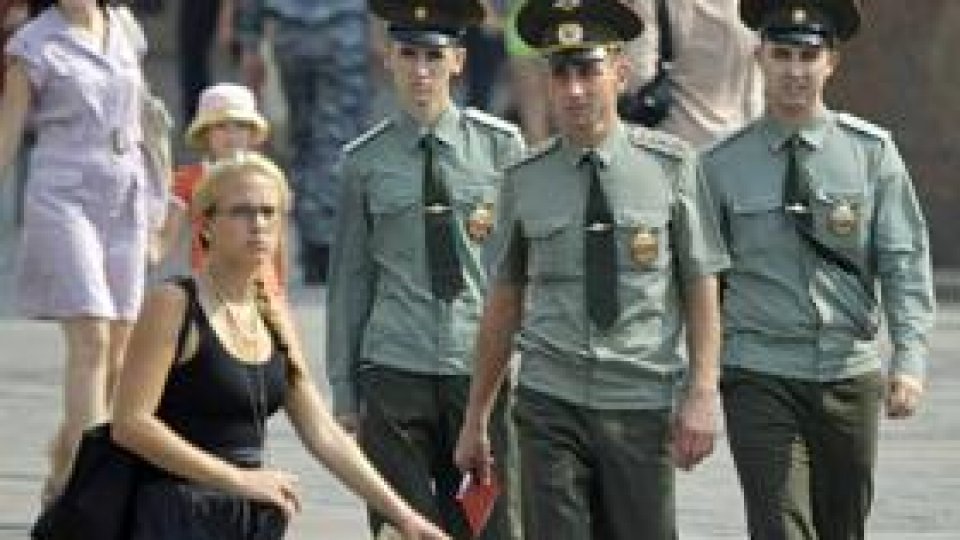 Ruşii, opriţi la graniţă pentru neplata telefonului