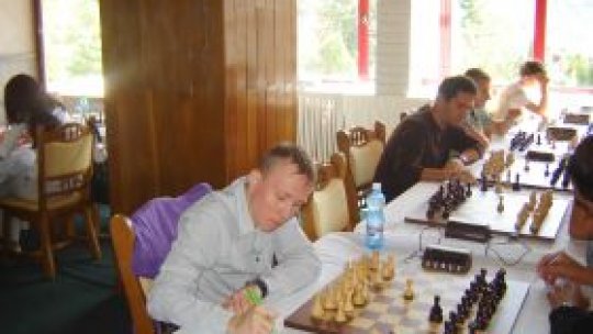 Disputa se aprinde în Superliga de şah