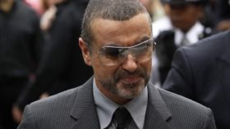 George Michael intră la închisoare