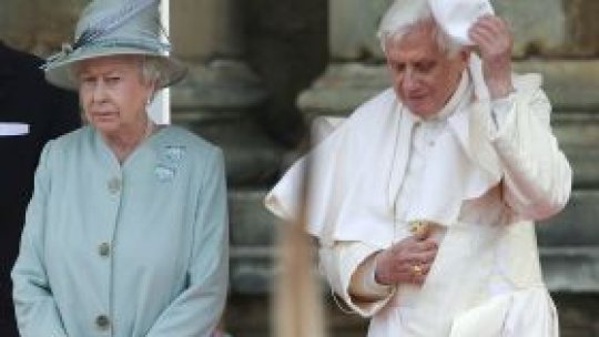Papa Benedict al XVI-lea vizitează Marea Britanie