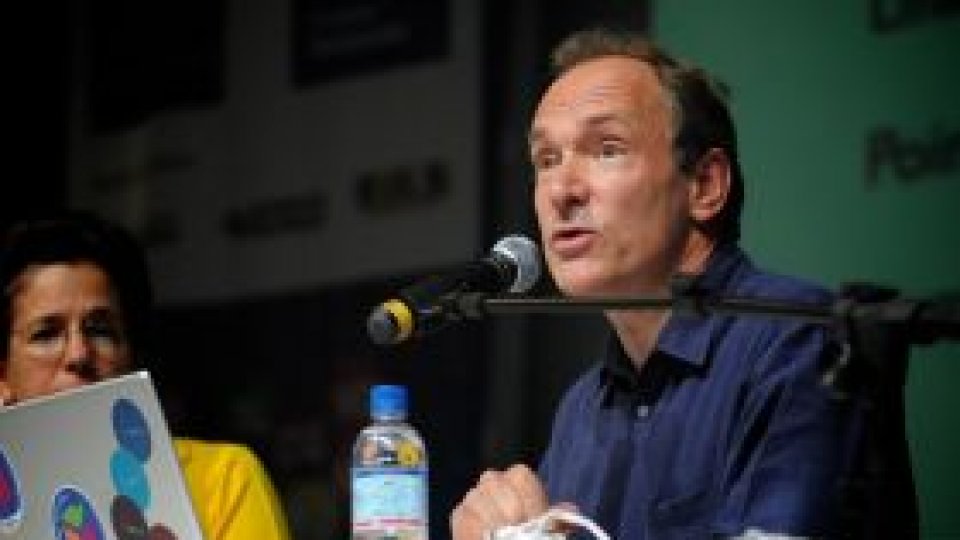 Accesul la internet "trebuie să fie gratuit"