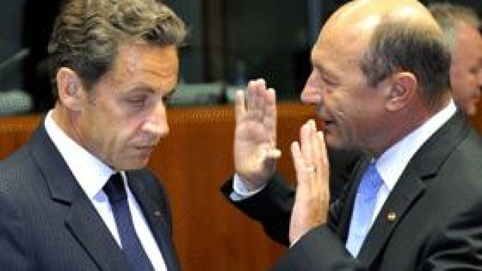 Franţa "va continua să închidă taberele ilegale"