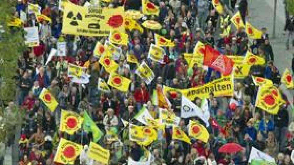 Proiectele nucleare ale cancelarului Merkel, contestate