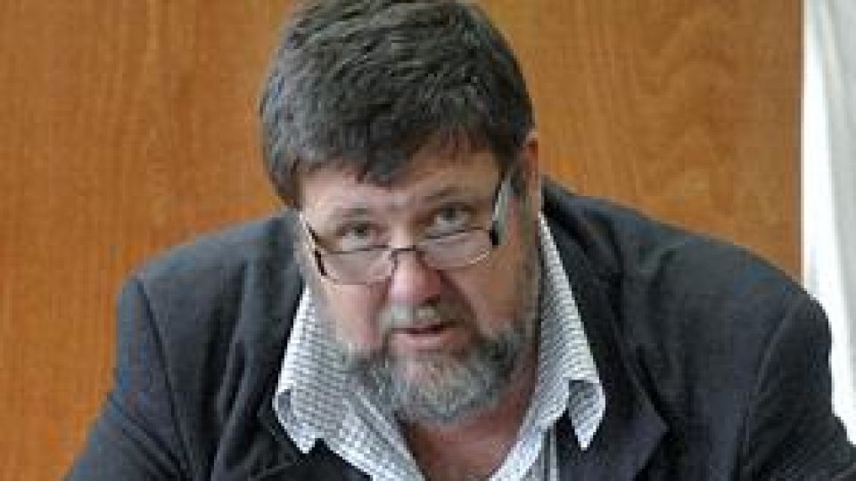 Sindicatele îşi menţin decizia de a organiza ample proteste