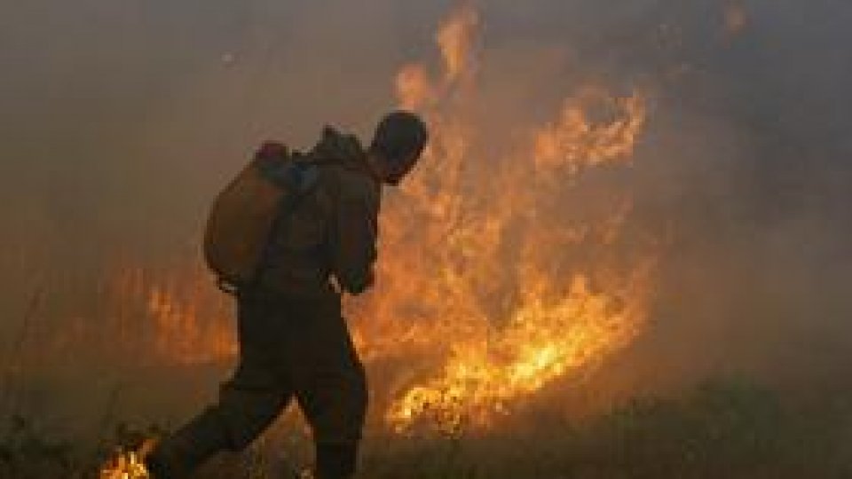 Pensiune din judeţul Bistriţa-Năsăud, distrusă de flăcări