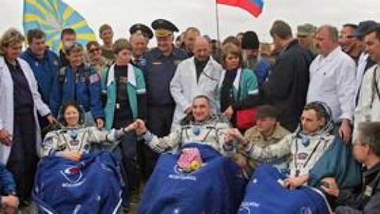 Naveta spaţială Soyuz a aterizat fără probleme
