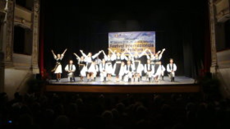 Folclor românesc în Peninsulă