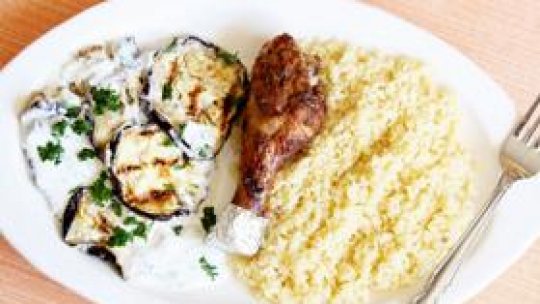 Pulpe cu muştar şi miere şi vinete usturoiate