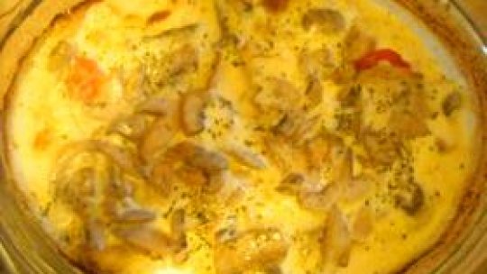 File-ul de şalău cu sos de smântână şi ciuperci