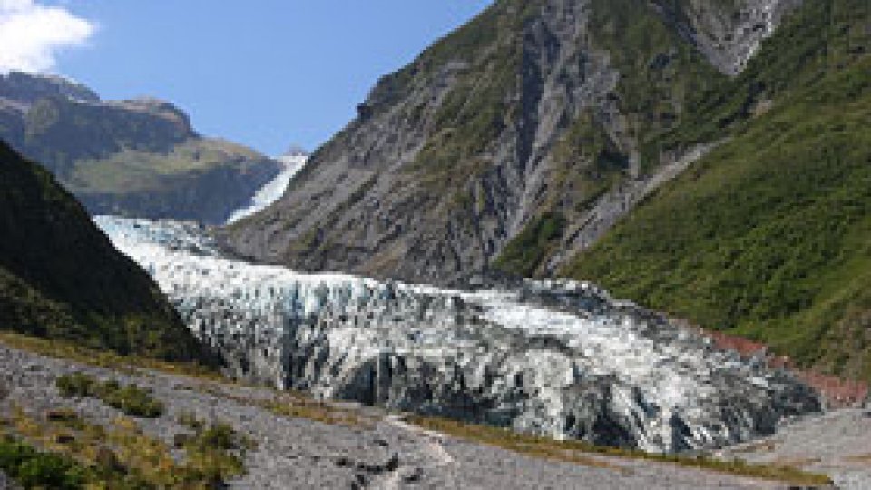 Nouă morţi în Noua Zeelandă, după prăbuşirea unui avion