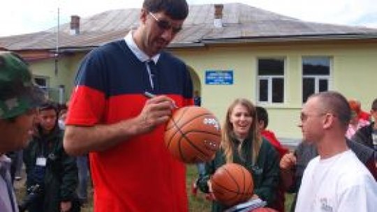 "Big Ghiţă" încurajează tinerii să facă sport