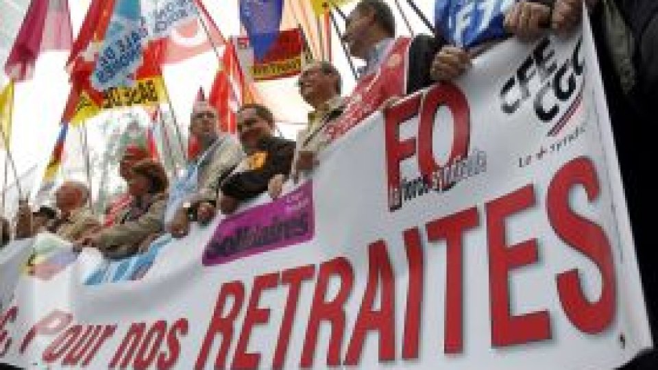 Protestele sindicaliştilor blochează Franţa