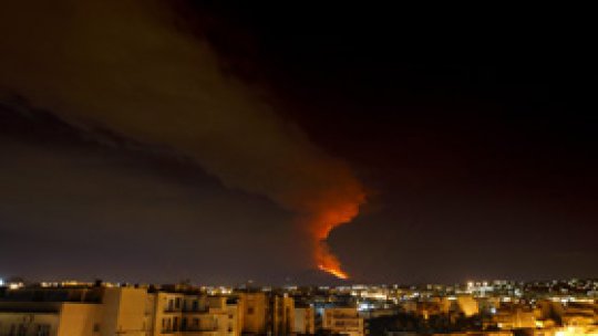 Vulcanul Etna a erupt timp de o oră