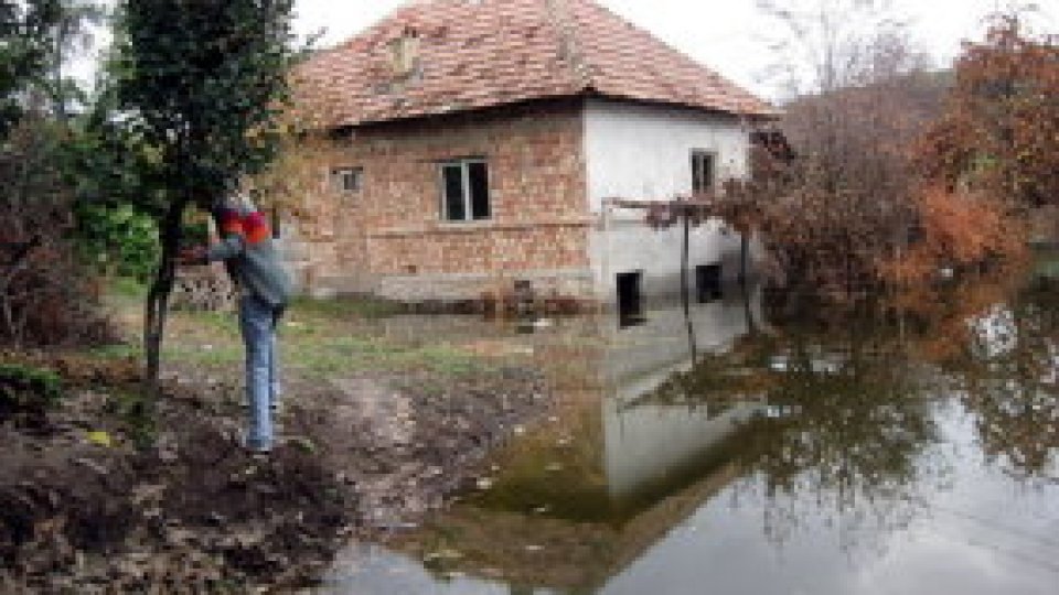 "PĂMÂNTUL CARE SE SCUFUNDĂ"