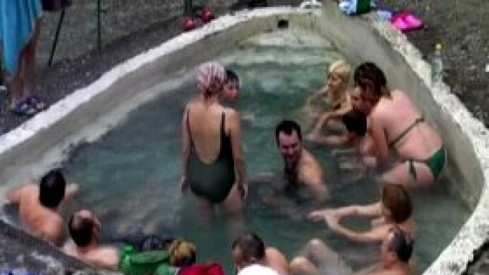 Ştrand termal renovat la Tâşnad