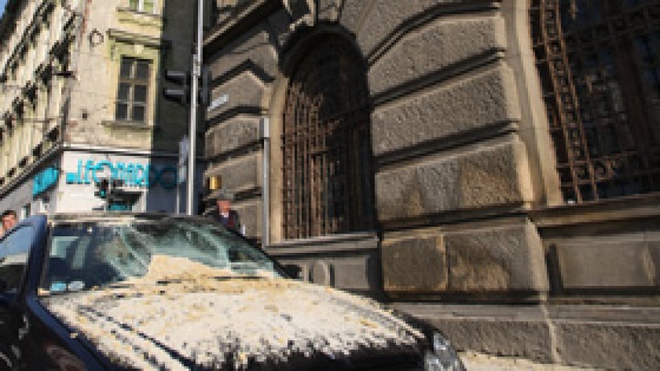 Clădirile istorice din Timişoara, pericol pentru trecători