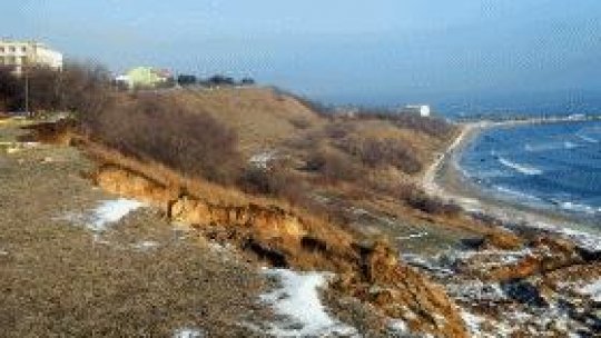 Pământul o ia din loc