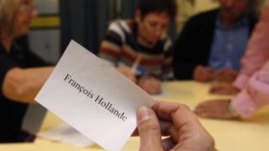 Francezii stabilesc candidatul socialiştilor la prezidenţiale