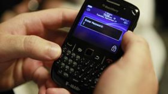 Milioane de utilizatori Blackberry nu au putut accesa mailul