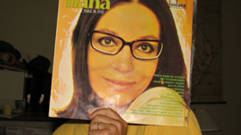 Nana Mouskouri