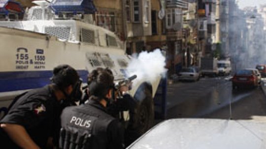 Turcia "intensifică ofensiva împotriva kurzilor"