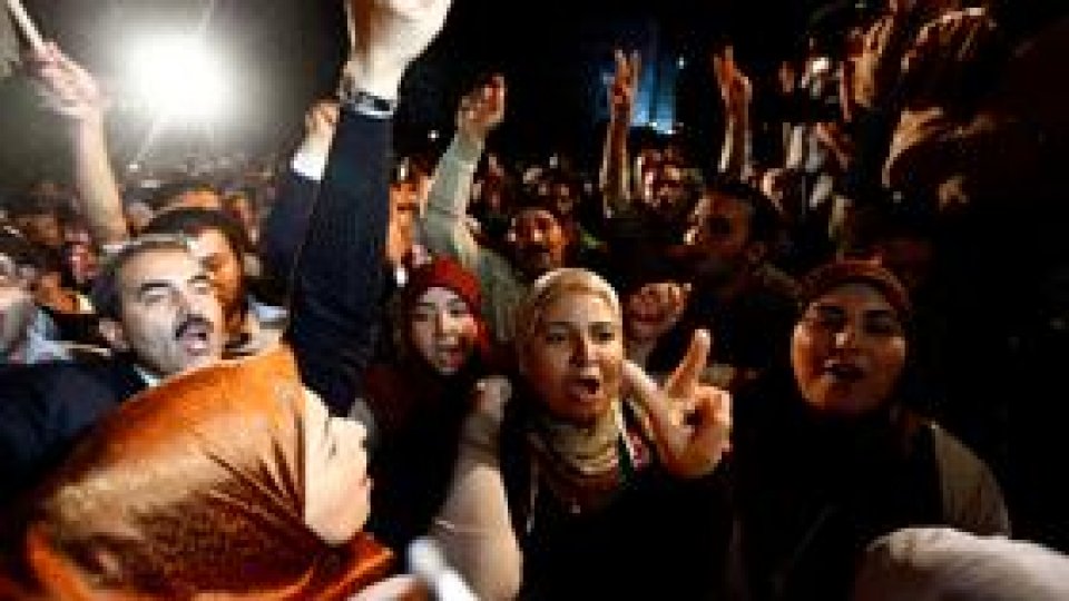 Islamiştii se declară câştigătorii alegerilor din Tunisia