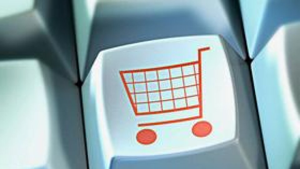 Românii, precauți la cumpărăturile online
