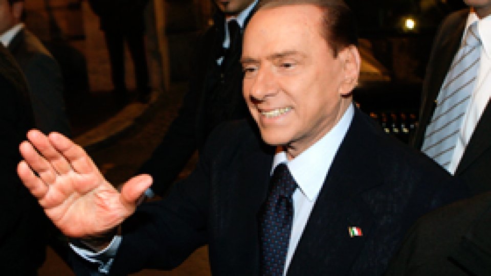 Berlusconi, "ieşire tristă din scenă"