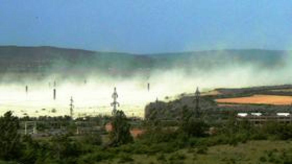 Mii de locuitori, afectaţi direct de poluarea de la Moldomin
