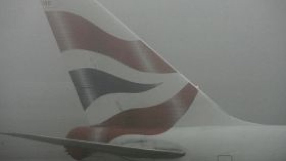 Traficul aerian londonez, îngreunat de ceaţă