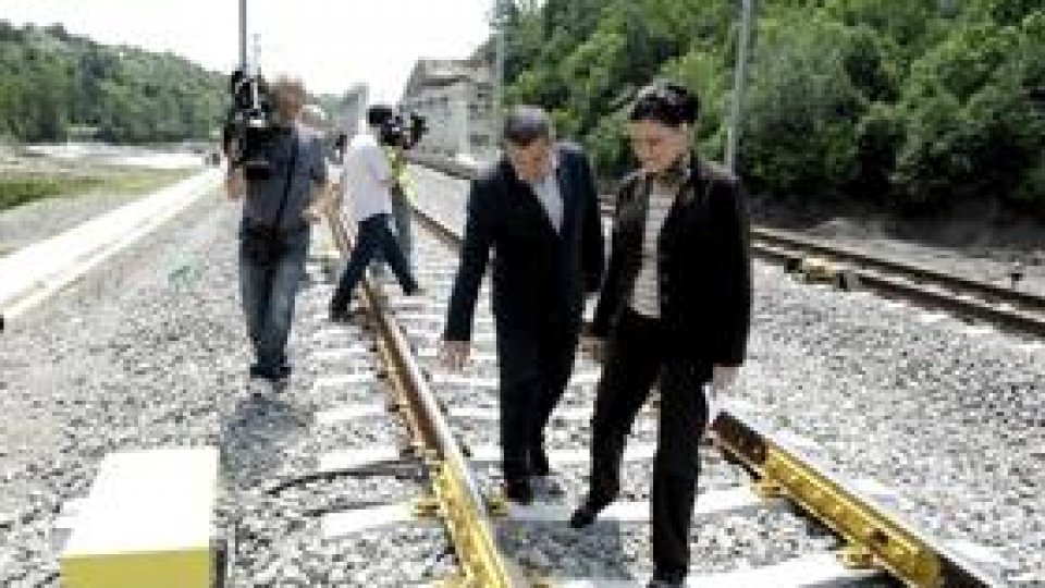 Moţiunea simplă pe transporturi, respinsă