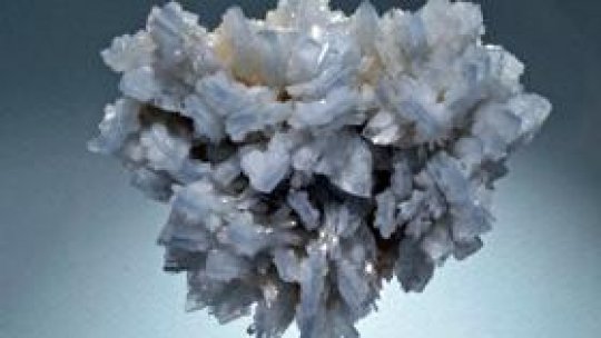 Cristale-cristaluri, coperte-coperți, nivele-niveluri...